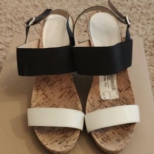 BCBG black and white wedge sandals size 9 dress shoe